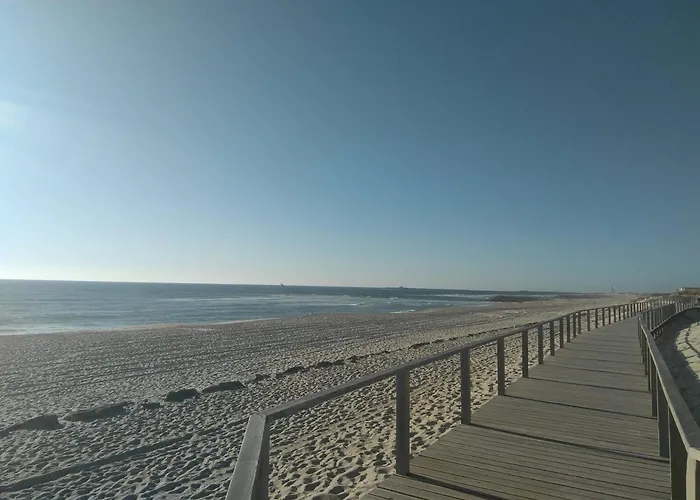 Moradia Entre O Mar E A Ria